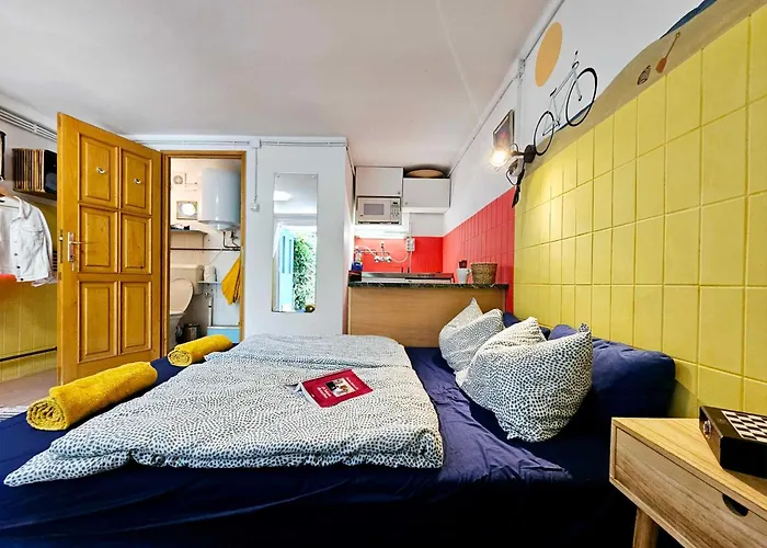 For Cyclists Ride In Appartement